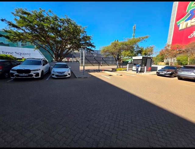 BUSINESS PROPERTY TO RENT IN MENLYN
